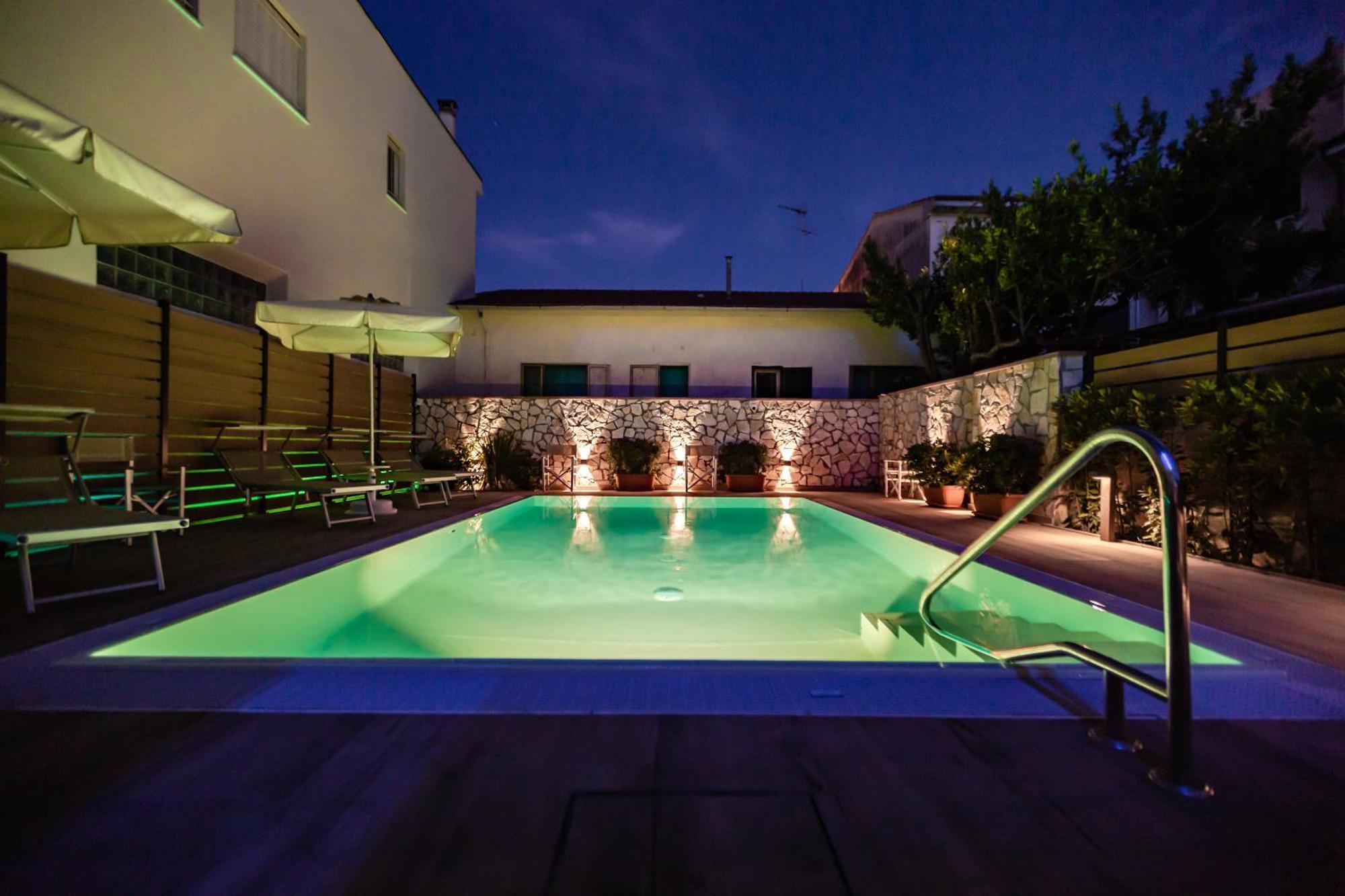 Hotel Sileoni Marina di Cecina Exterior photo